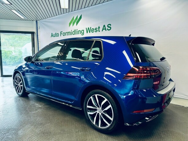 volkswagen-golf-diesel-2019-big-5