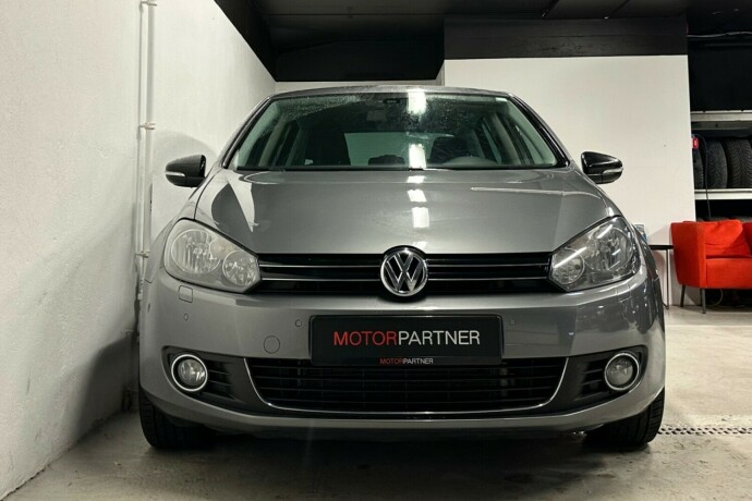 volkswagen-golf-bensin-2011-big-1