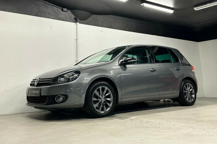 volkswagen-golf-bensin-2011-big-0