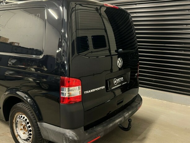 volkswagen-transporter-diesel-2015-big-4