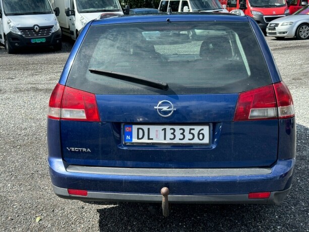 opel-vectra-bensin-2005-big-3