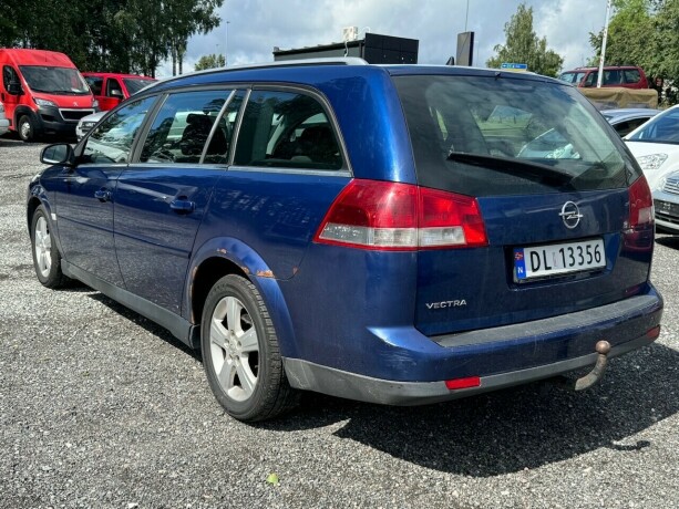 opel-vectra-bensin-2005-big-2