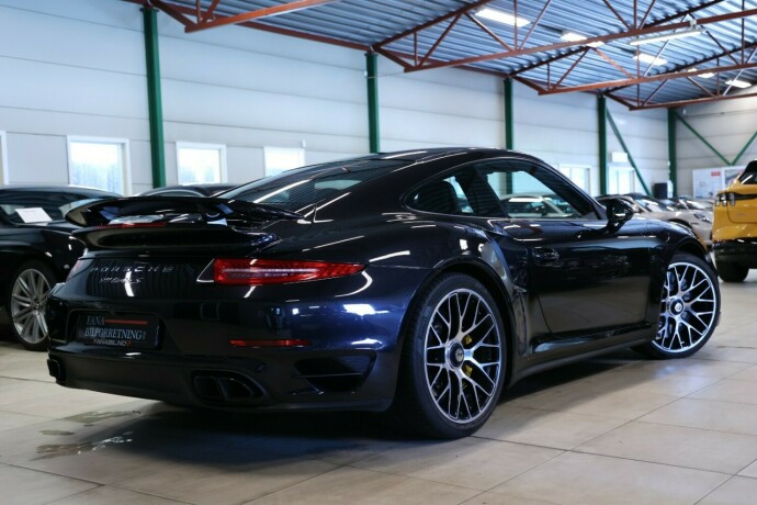 porsche-911-bensin-2014-big-2