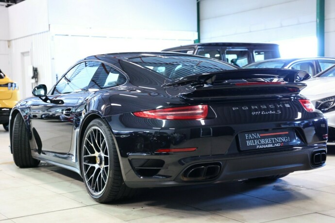 porsche-911-bensin-2014-big-1