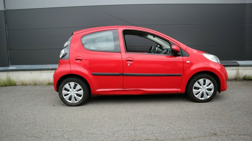 citroen-c1-bensin-2012-big-3