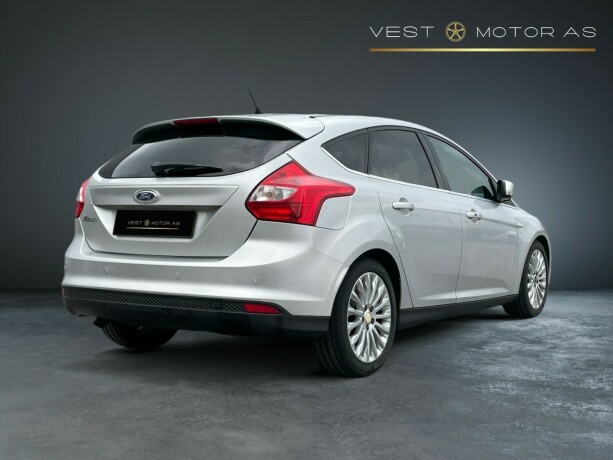 ford-focus-diesel-2011-big-7