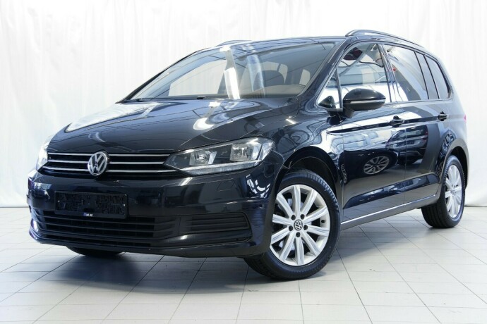 volkswagen-touran-bensin-2018-big-0