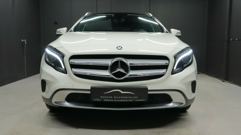 mercedes-benz-gla-diesel-2014-big-1