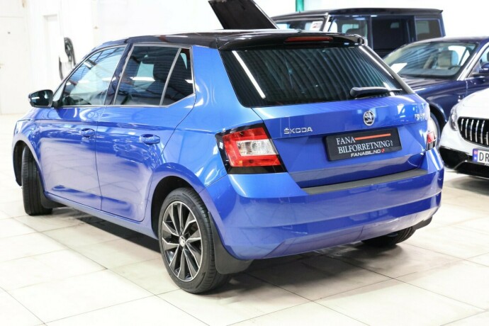 skoda-fabia-bensin-2015-big-1