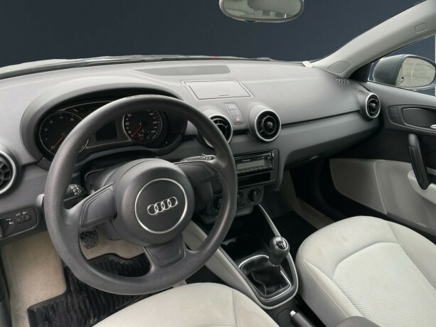 audi-a1-bensin-2011-big-9