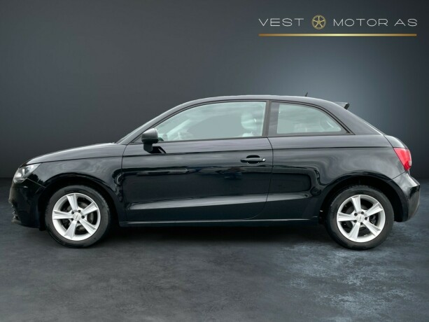 audi-a1-bensin-2011-big-3