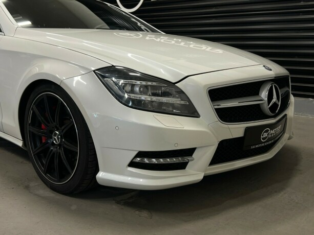 mercedes-benz-cls-bensin-2012-big-2