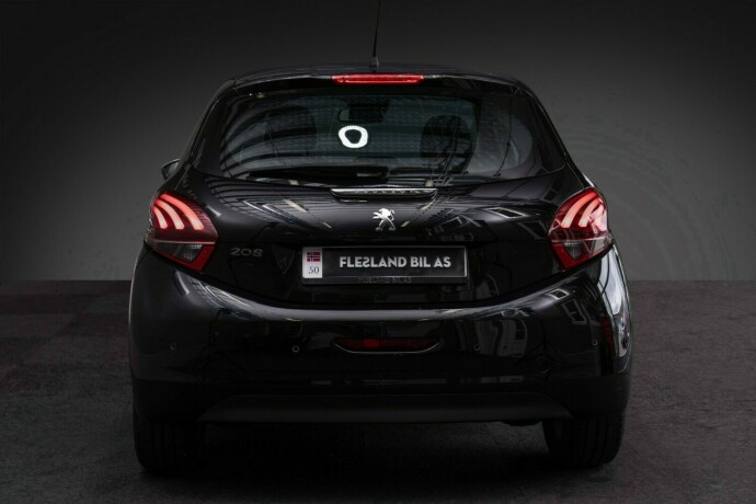 peugeot-208-bensin-2015-big-6