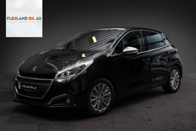 peugeot-208-bensin-2015-big-0