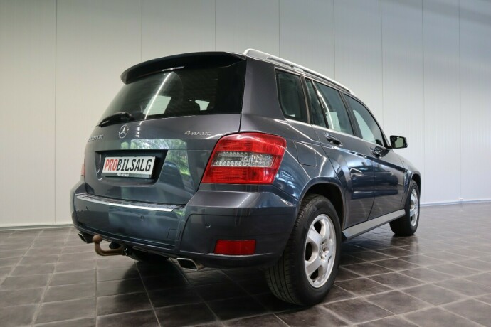 mercedes-benz-glk-diesel-2009-big-16