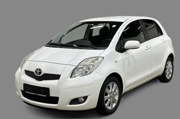 toyota-yaris-diesel-2010-big-0