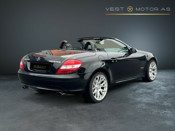 mercedes-benz-slk-bensin-2004-big-12