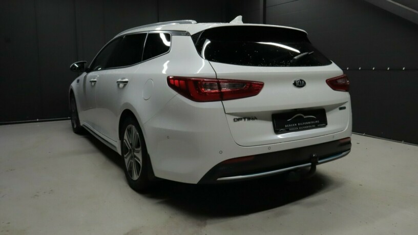 kia-optima-elektrisitetbensin-2018-big-3