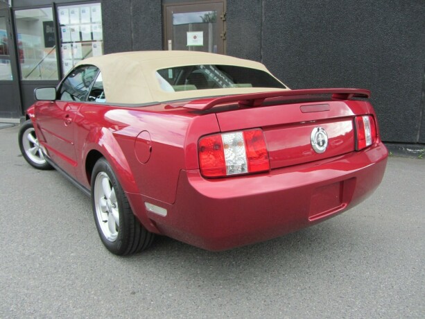 ford-mustang-bensin-2006-big-7