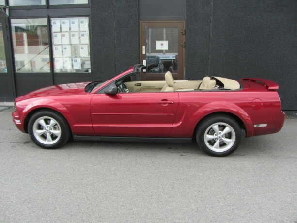 ford-mustang-bensin-2006-big-1