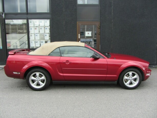 ford-mustang-bensin-2006-big-8