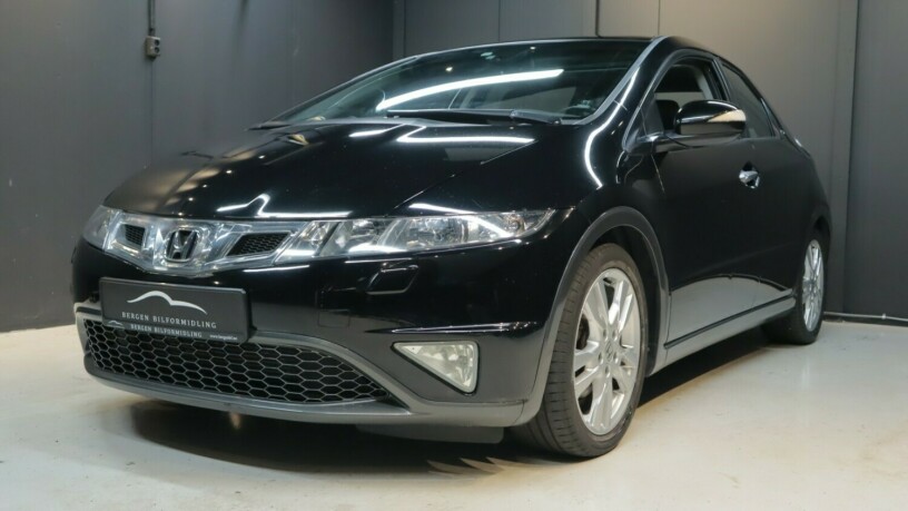 honda-civic-bensin-2011-big-2