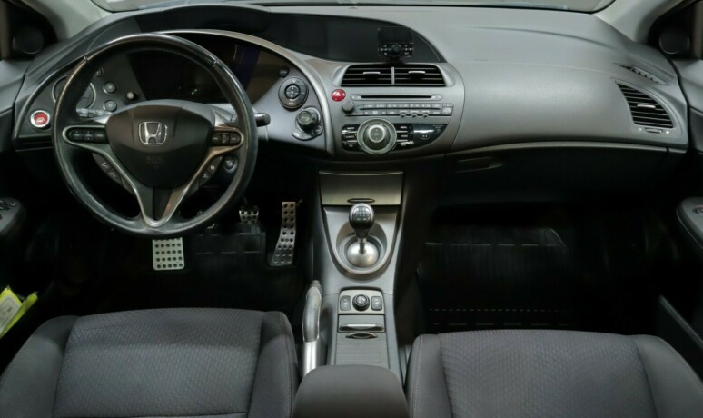 honda-civic-bensin-2011-big-8