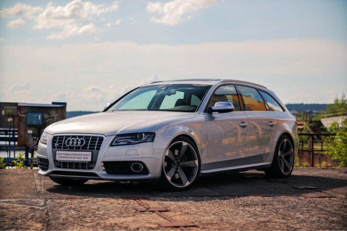 audi-s4-bensin-2010-big-0