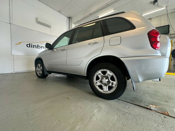 toyota-rav4-diesel-2003-big-4