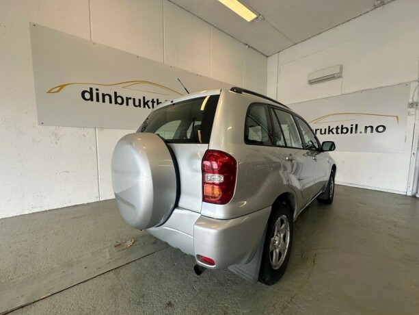 toyota-rav4-diesel-2003-big-3