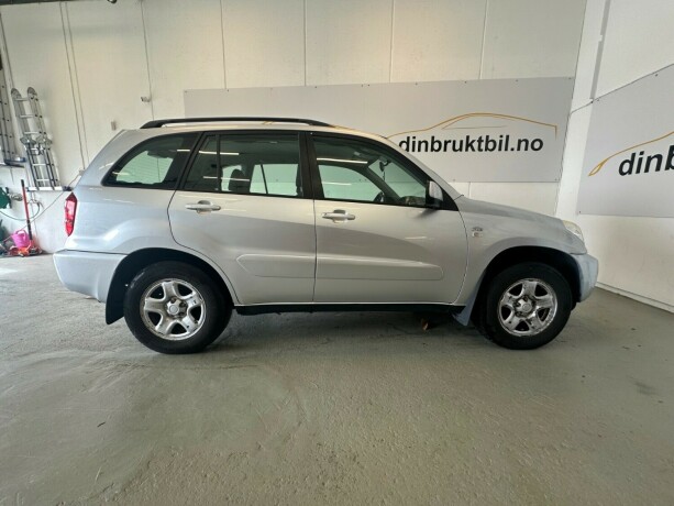 toyota-rav4-diesel-2003-big-5