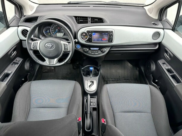 toyota-yaris-bensin-2014-big-12