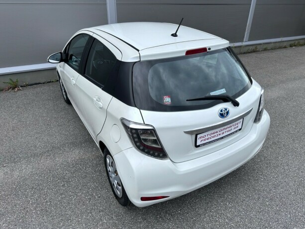 toyota-yaris-bensin-2014-big-6