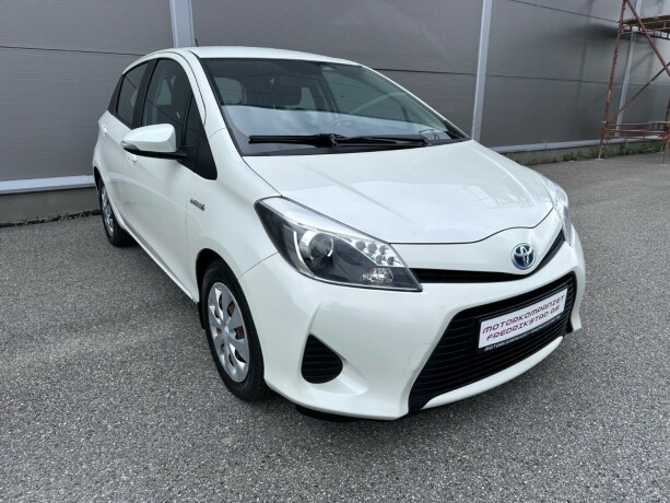 toyota-yaris-bensin-2014-big-1