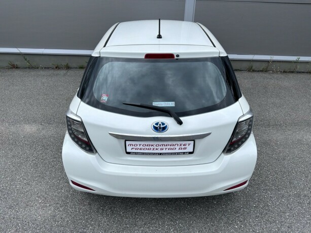 toyota-yaris-bensin-2014-big-11