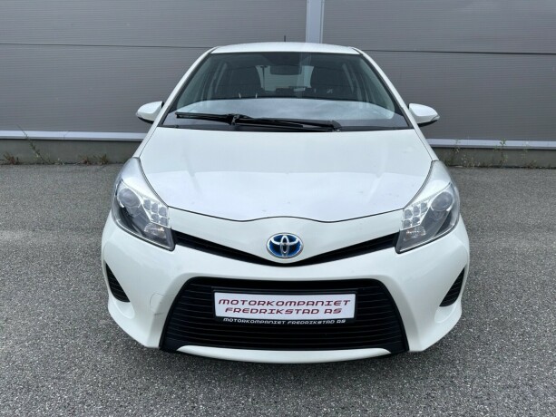 toyota-yaris-bensin-2014-big-8