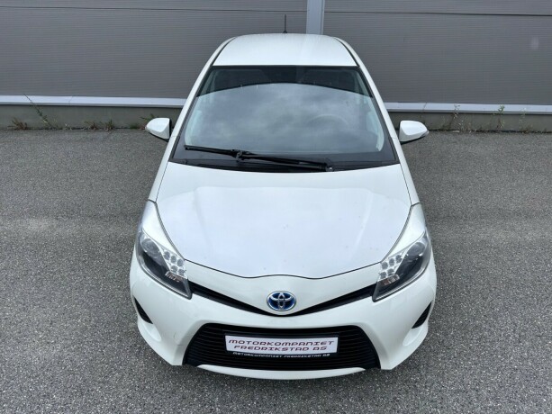 toyota-yaris-bensin-2014-big-9