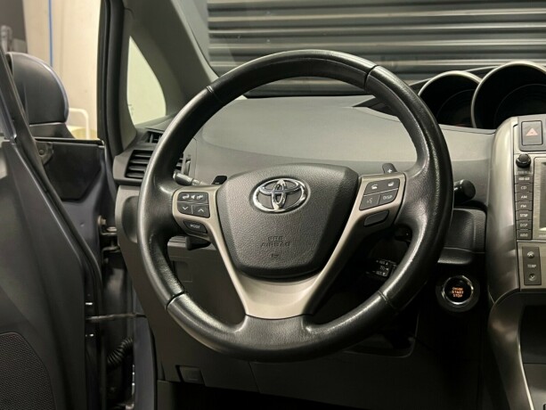 toyota-verso-bensin-2010-big-13