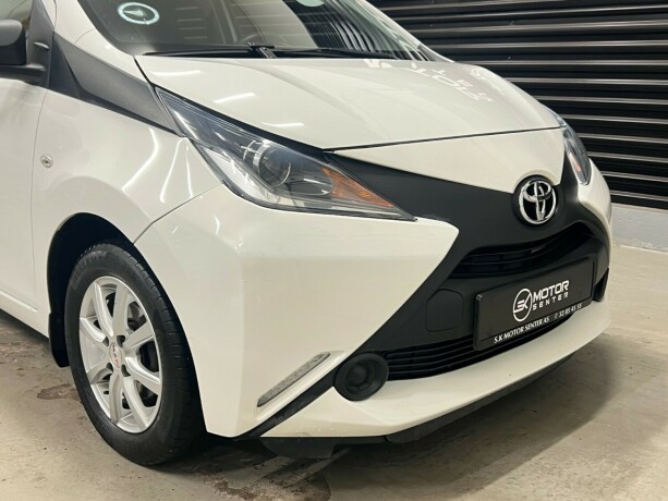 toyota-aygo-bensin-2014-big-2