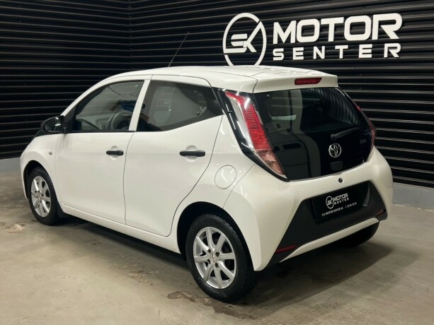 toyota-aygo-bensin-2014-big-1