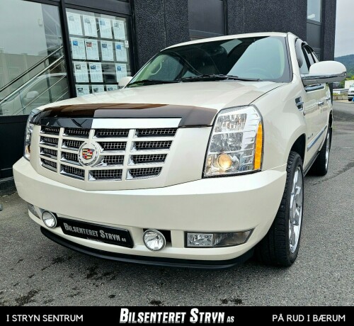 cadillac-escalade-bensin-2012-big-1