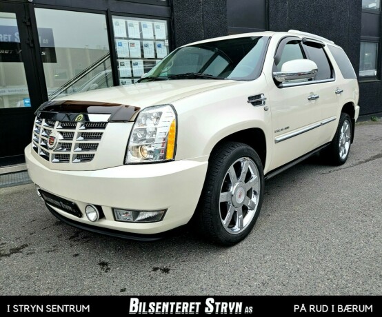 cadillac-escalade-bensin-2012-big-0