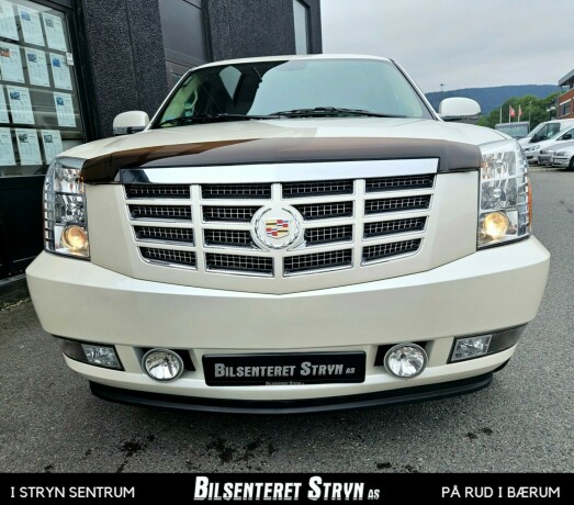 cadillac-escalade-bensin-2012-big-19