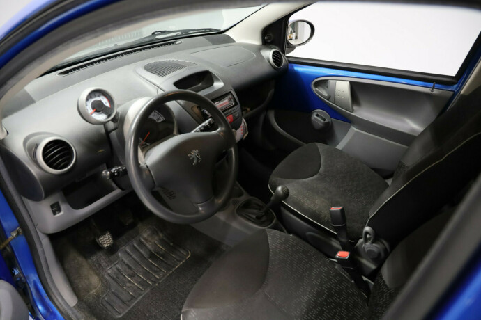 peugeot-107-bensin-2011-big-6