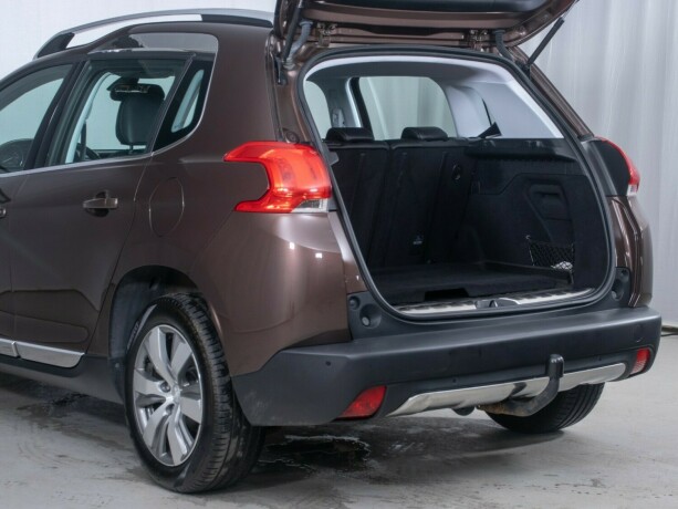 peugeot-2008-bensin-2014-big-11