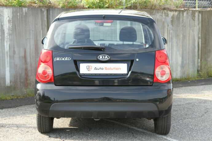 kia-picanto-bensin-2010-big-14