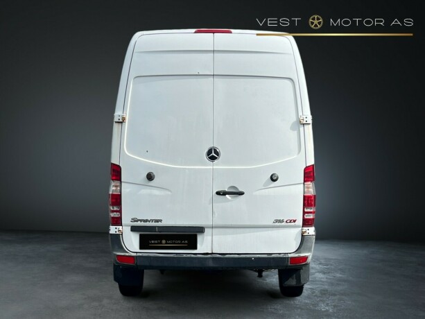 mercedes-benz-sprinter-diesel-2012-big-5