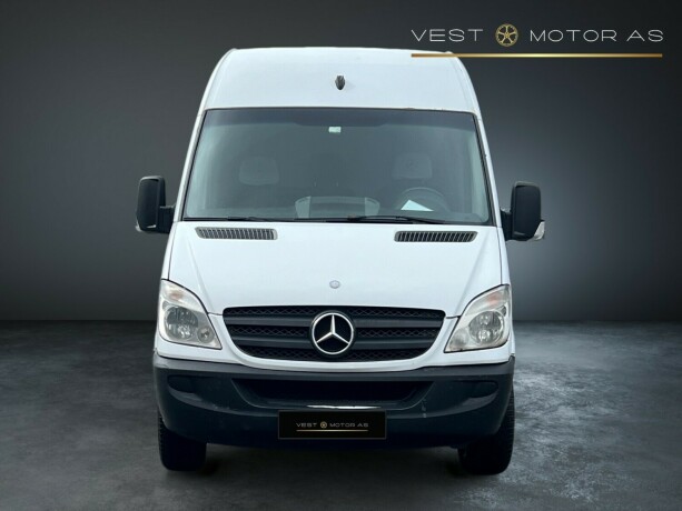 mercedes-benz-sprinter-diesel-2012-big-1