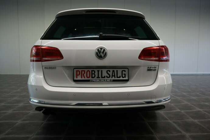 volkswagen-passat-diesel-2013-big-18