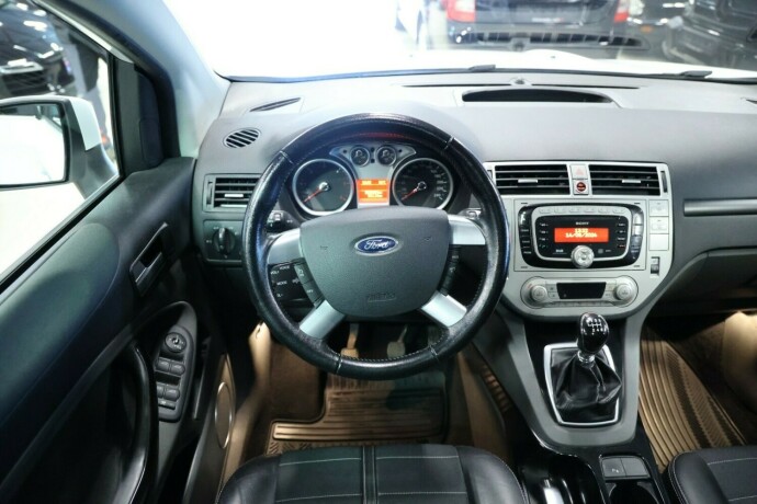 ford-kuga-diesel-2012-big-10